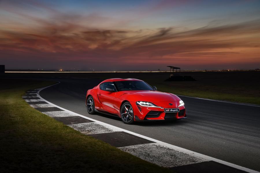  Toyota GR Supra (A90) 2019 года  (ZA) (фото 25 из 40)